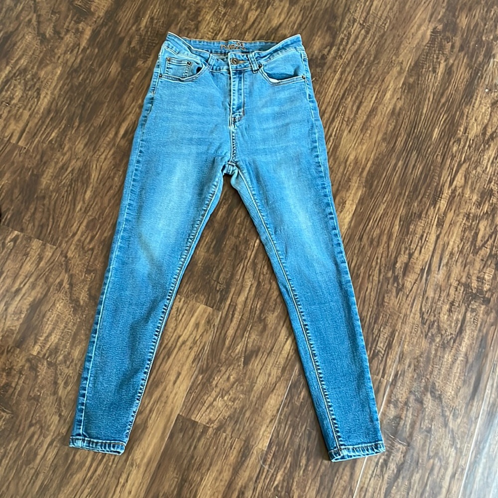 Rue 21 jeans- 8 small fit more like a 6